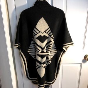 BCBG maxazria poncho